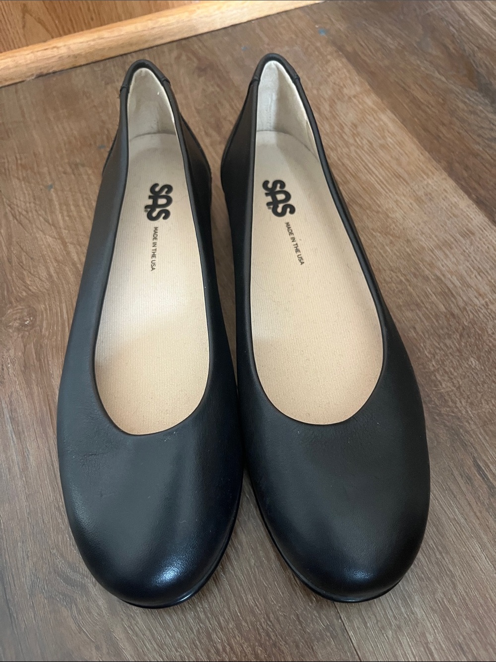 SAS Black Leather Round Toe Flats SZ 6.5S